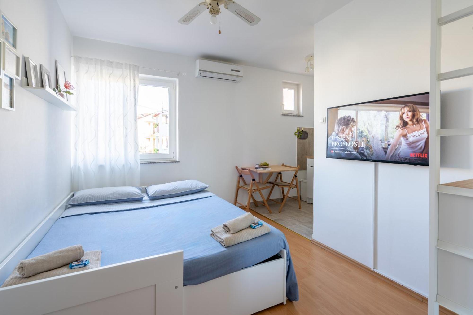 Sunny & Cosy Studio Wparking โรวีน ภายนอก รูปภาพ